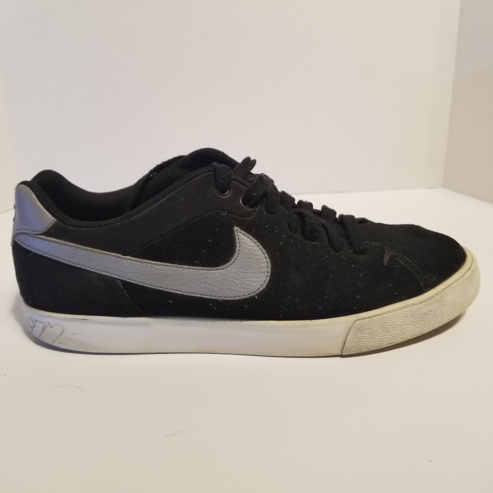 Nike Court Tour- Basketball Shoes- Black/Gray 9M